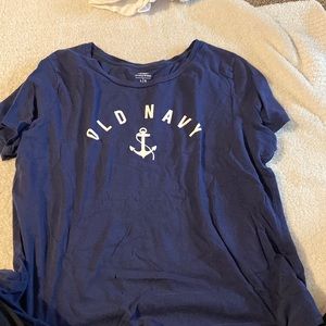 Old Navy tee